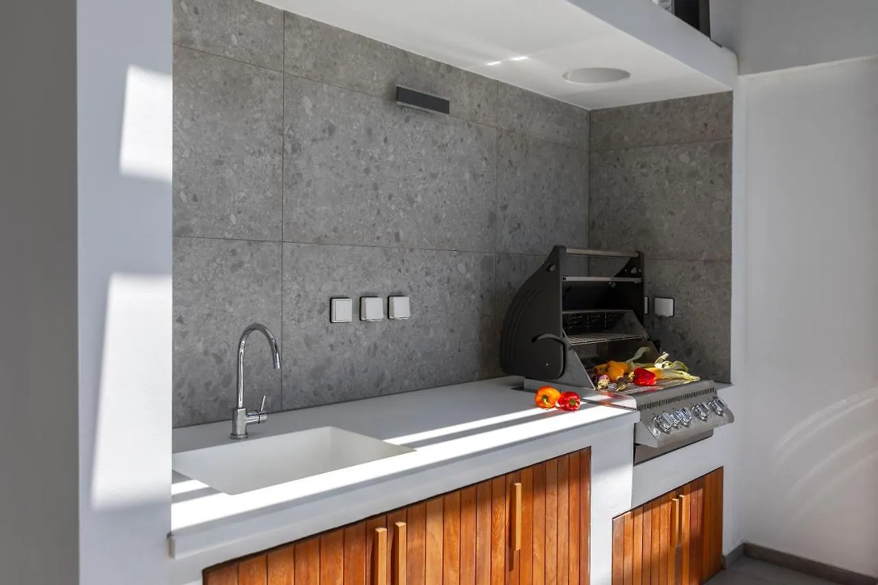 פרוטאראס Chris Le Mare Gold Luxury Villa