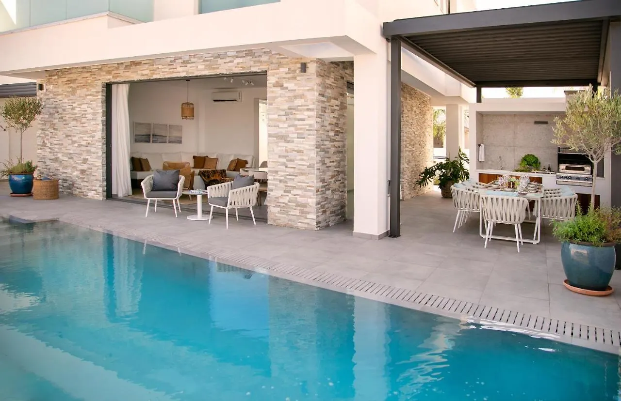 פרוטאראס Chris Le Mare Gold Luxury Villa